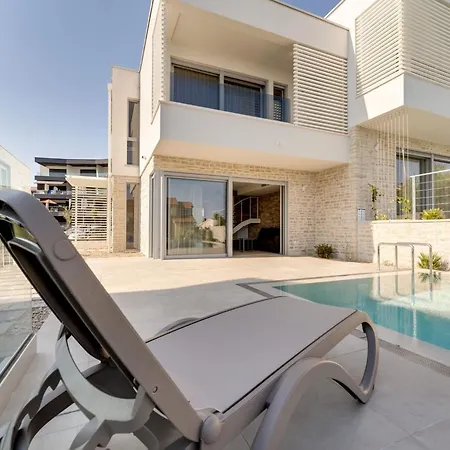 Neue Moderne Smokva 1 Mit Pool By Interhome Nyaraló Krk Town