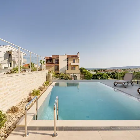 Neue Moderne Smokva 1 Mit Pool By Interhome Nyaraló *