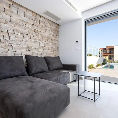 Neue Moderne Smokva 1 Mit Pool By Interhome Nyaraló *