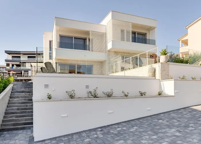 Neue Moderne Smokva 1 Mit Pool By Interhome Holiday home *