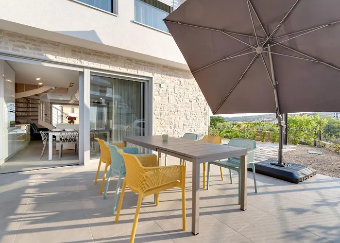 Neue Moderne Smokva 1 Mit Pool By Interhome Holiday home *