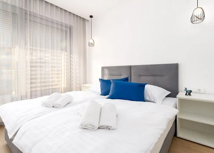 Neue Moderne Smokva 1 Mit Pool By Interhome Holiday home Krk Town
