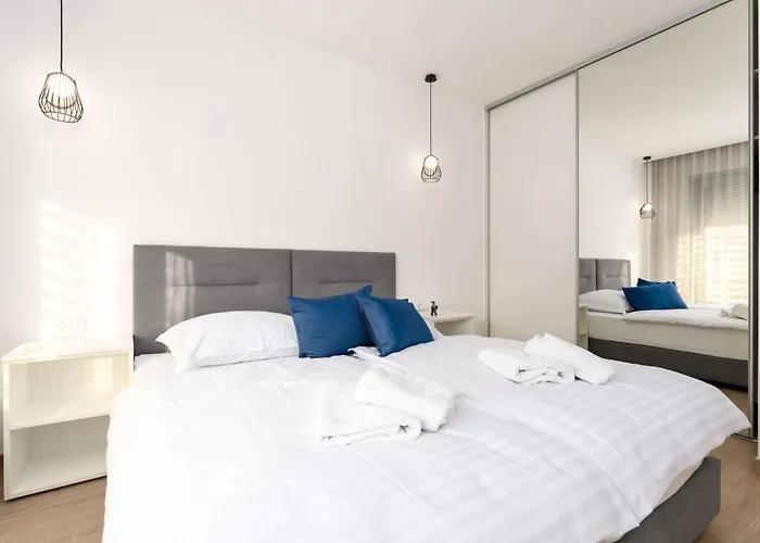Neue Moderne Smokva 1 Mit Pool By Interhome * Krk Town