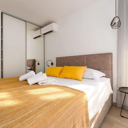 Neue Moderne Smokva 1 Mit Pool By Interhome Krk Town