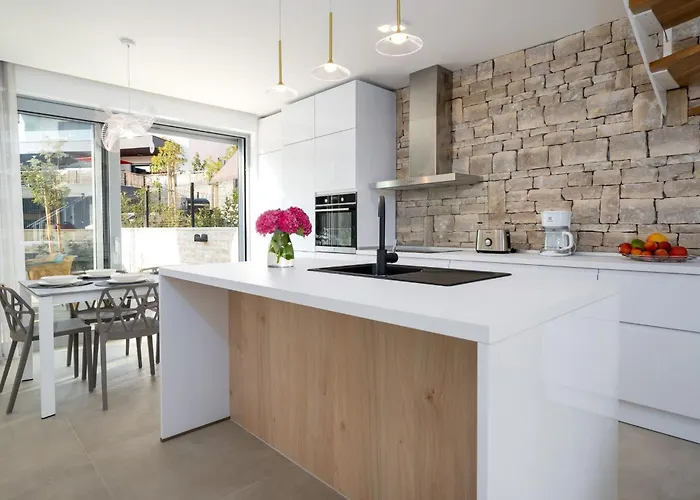 Nyaraló Neue Moderne Smokva 1 Mit Pool By Interhome *