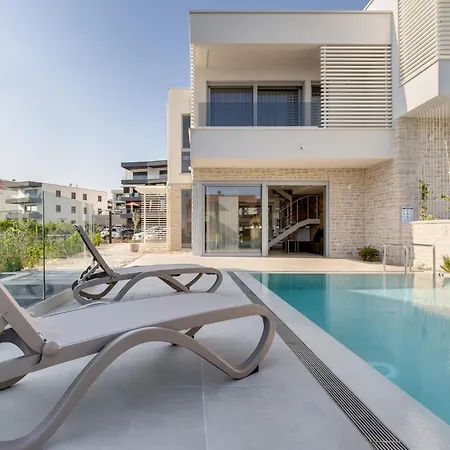Neue Moderne Smokva 1 Mit Pool By Interhome * Krk Town